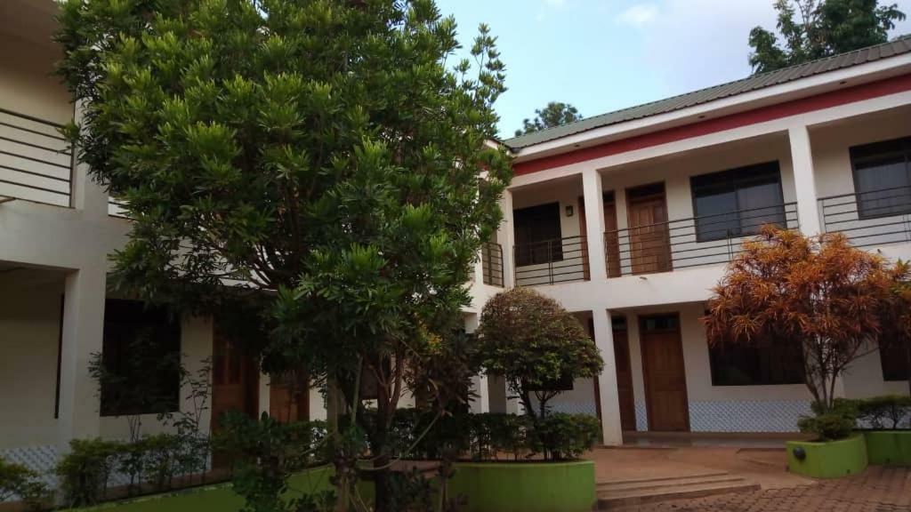 Kanberra Hotel Lira Exterior foto